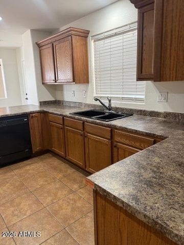 1882 S SETON Avenue, Gilbert, AZ 85295