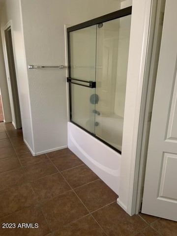 1882 S SETON Avenue, Gilbert, AZ 85295