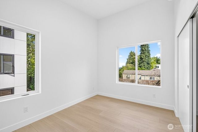 1220 NE 100th Street, Seattle, WA 98125
