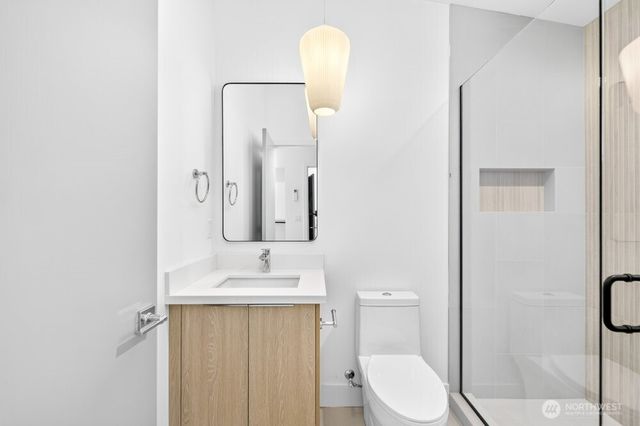 1220 NE 100th Street, Seattle, WA 98125