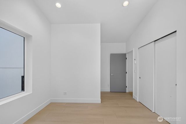 1220 NE 100th Street, Seattle, WA 98125