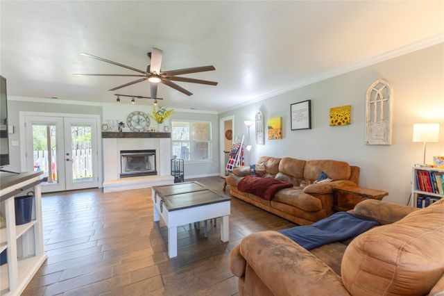 310 Medford Street, Vidor, TX 77662