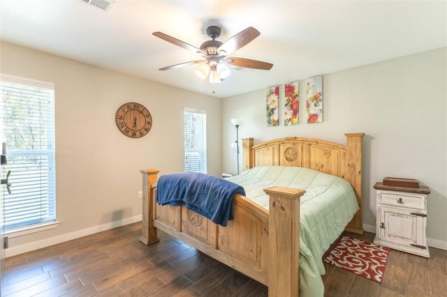 310 Medford Street, Vidor, TX 77662