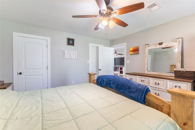 310 Medford Street, Vidor, TX 77662