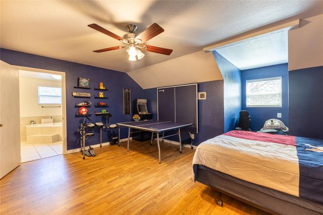 310 Medford Street, Vidor, TX 77662