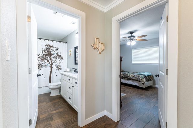 310 Medford Street, Vidor, TX 77662