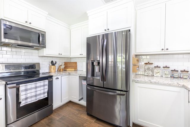 310 Medford Street, Vidor, TX 77662