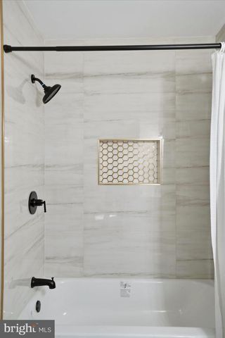 6449 WOODGREEN CIR, Baltimore, MD 21207