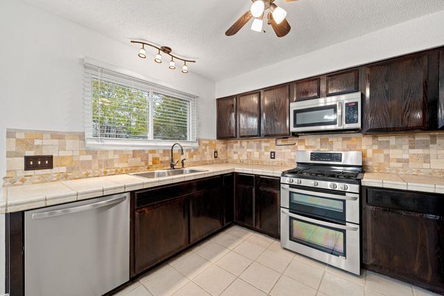 2602 Armstrong DR, Leander, TX 78641