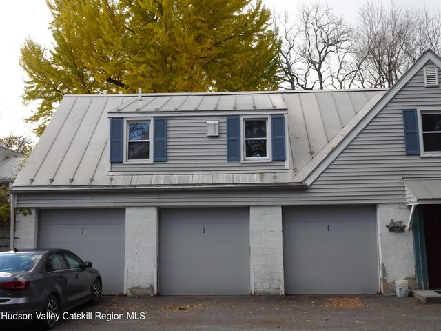 5 Old Lane Mews A, Claverack, NY 12513