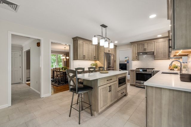 63 Pine Hill Road, Southborough, MA 01772