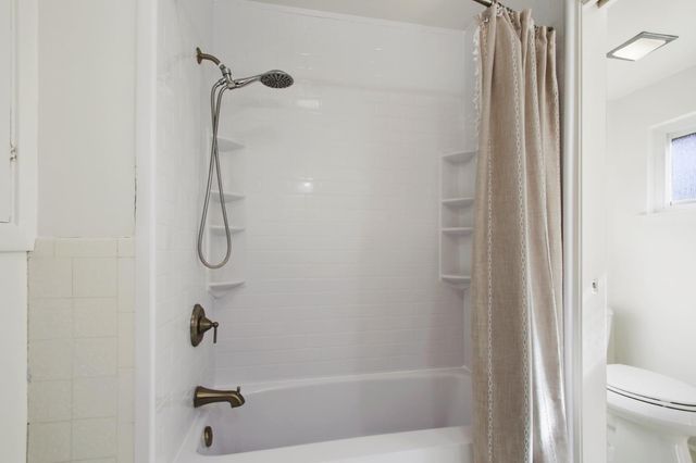 2408 Roslyn Way, Sacramento, CA 95864