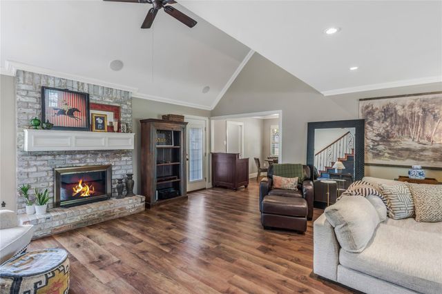 502 Lorie Lane, Pasadena, TX 77586