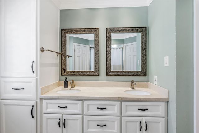 502 Lorie Lane, Pasadena, TX 77586