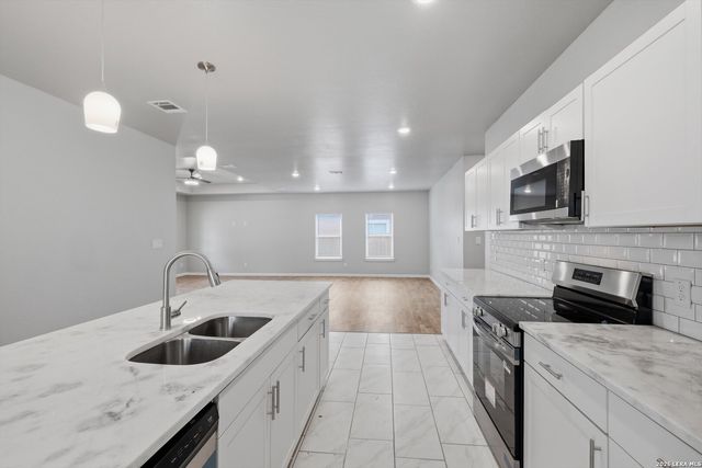 3719 Commercial, San Antonio, TX 78221