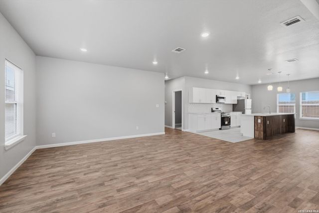 3719 Commercial, San Antonio, TX 78221