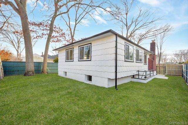 259 Harrison Avenue, Miller Place, NY 11764