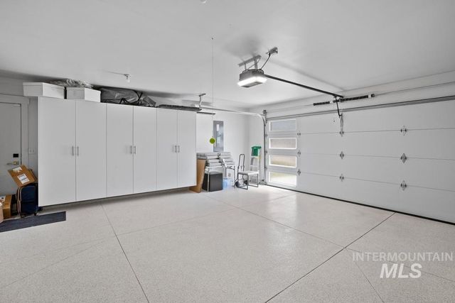 3707 S Edgeview Dr, Nampa, ID 83686