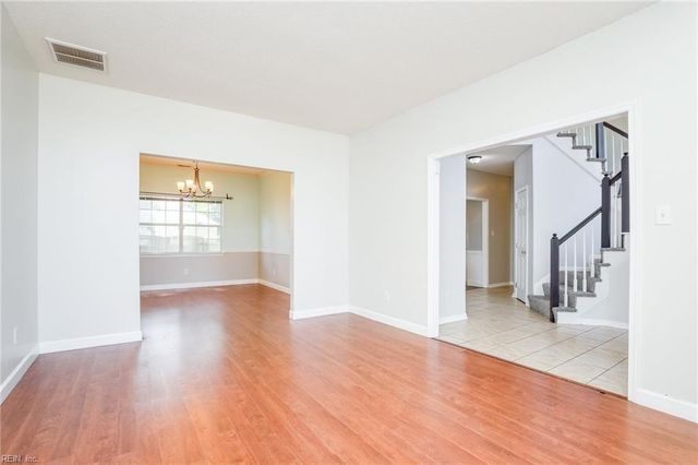 301 Running Stone WAY, Chesapeake, VA 23323