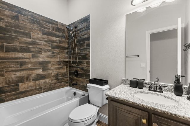 11724 Tuscarora Drive, Fort Worth, TX 76108