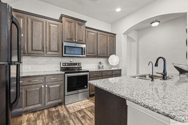 11724 Tuscarora Drive, Fort Worth, TX 76108