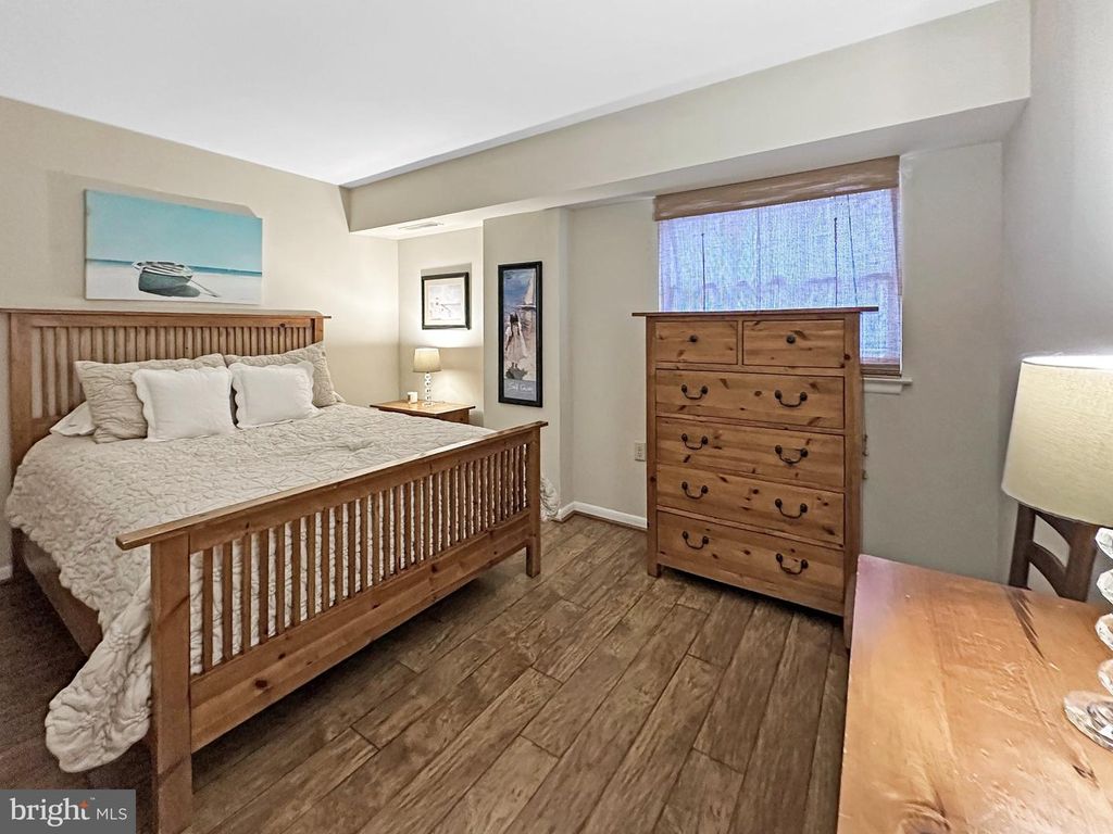 Image 21 of property listing at 16 SILVERWOOD CIR #1, Annapolis, MD 21403