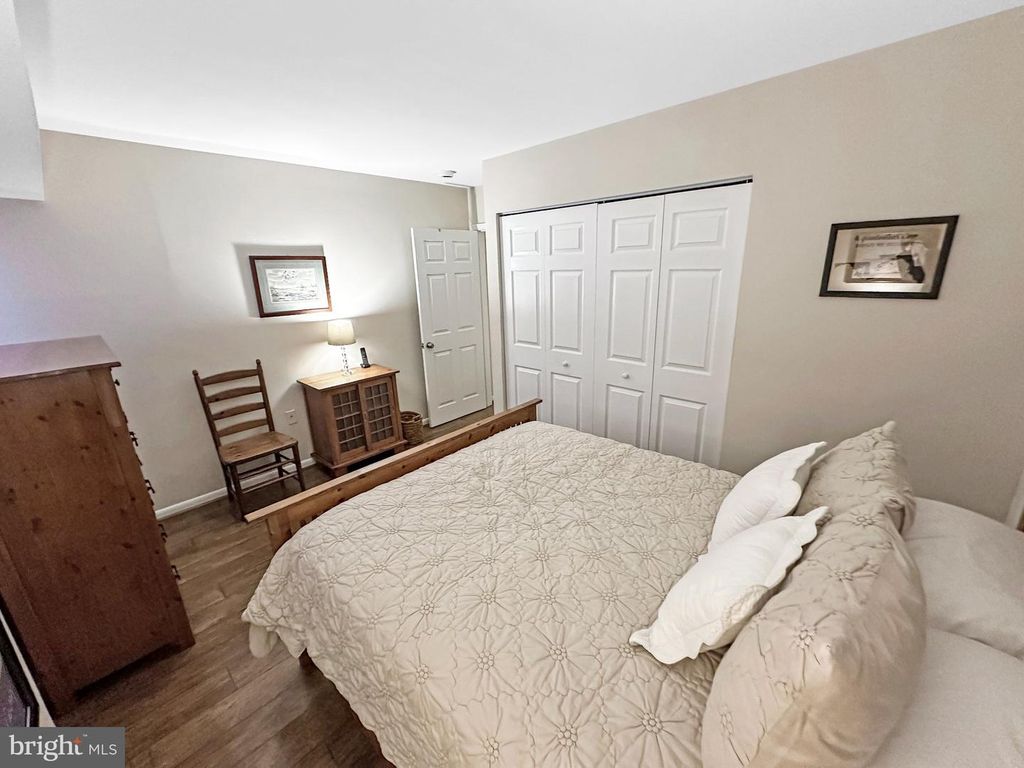 Image 23 of property listing at 16 SILVERWOOD CIR #1, Annapolis, MD 21403