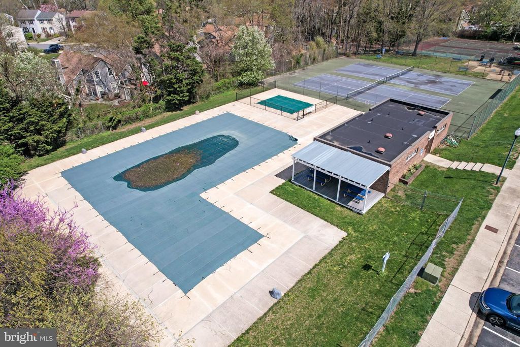 Image 28 of property listing at 16 SILVERWOOD CIR #1, Annapolis, MD 21403