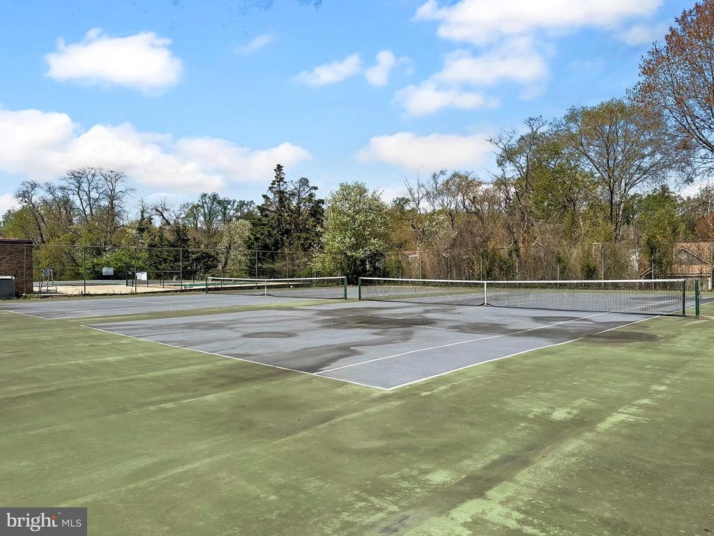 Image 30 of property listing at 16 SILVERWOOD CIR #1, Annapolis, MD 21403