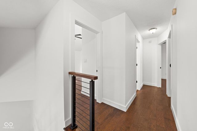 8413 La Habra Lane, Indianapolis, IN 46236