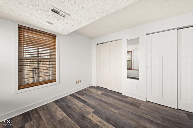 8413 La Habra Lane, Indianapolis, IN 46236