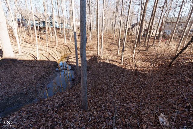 8413 La Habra Lane, Indianapolis, IN 46236