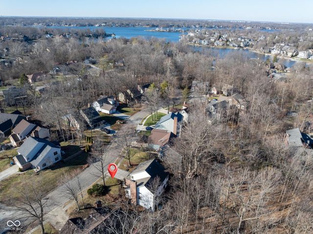 8413 La Habra Lane, Indianapolis, IN 46236