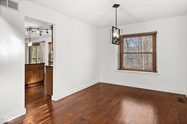 8413 La Habra Lane, Indianapolis, IN 46236