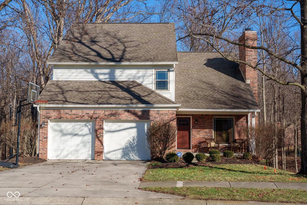 8413 La Habra Lane, Indianapolis, IN 46236