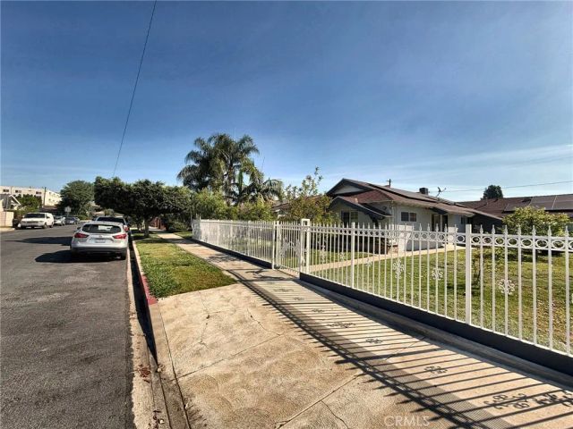 10204 Gerald Avenue, North Hills, CA 91343