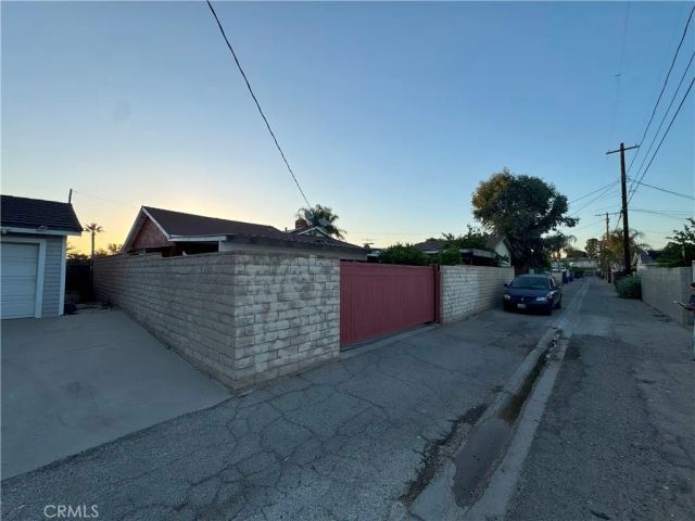10204 Gerald Avenue, North Hills, CA 91343