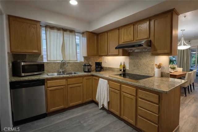 10204 Gerald Avenue, North Hills, CA 91343