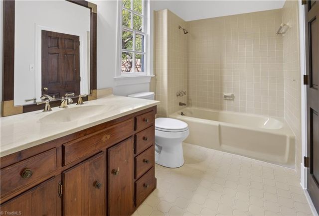 3316 Rockingham Road, Greensboro, NC 27407