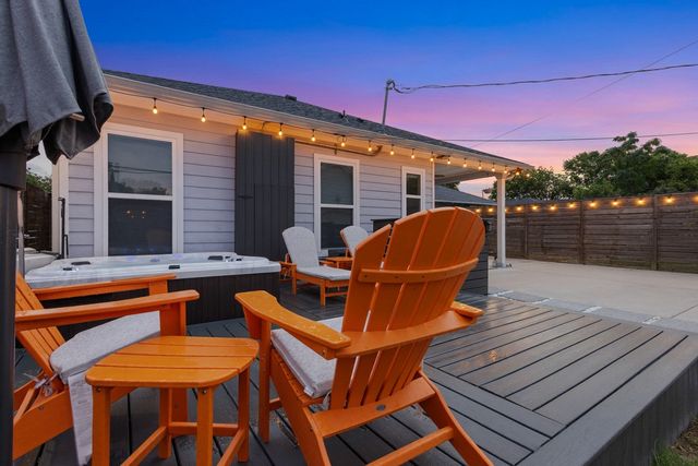 2534 Gladstone Drive, Dallas, TX 75211