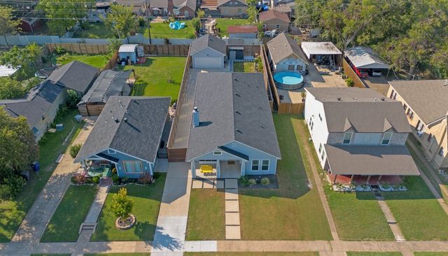 2534 Gladstone Drive, Dallas, TX 75211