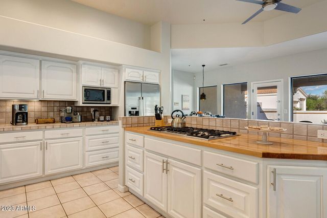8161 E ALAMEDA Road, Scottsdale, AZ 85255