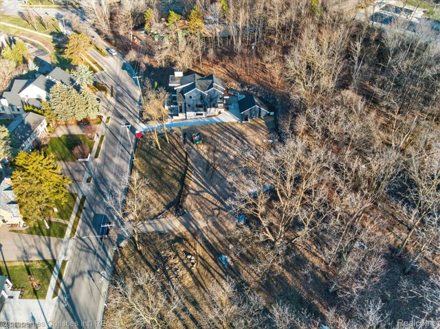 C Randolph Street N, Northville, MI 48167