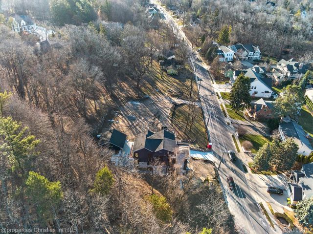 C Randolph Street N, Northville, MI 48167