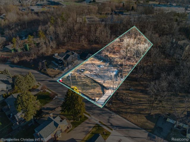 C Randolph Street N, Northville, MI 48167