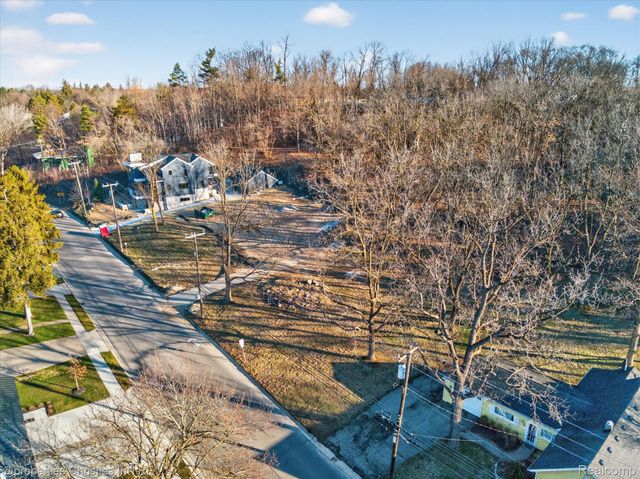 C Randolph Street N, Northville, MI 48167