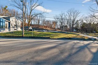 C Randolph Street N, Northville, MI 48167
