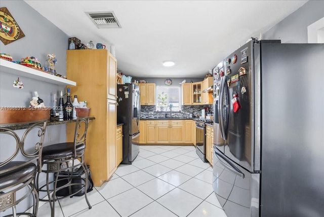 3140 NW 97th St, Miami, FL 33147