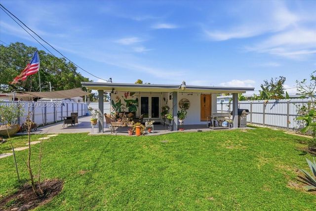 3140 NW 97th St, Miami, FL 33147