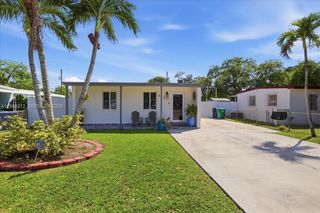 3140 NW 97th St, Miami, FL 33147